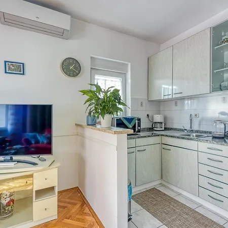 Akita Apartment Porec